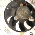 вентилятор системи охолодження правий; електровентилятор охолодження в зборі (мотор + крильчатка, правий; Електровентилятор охолодження в зборі (двигун + крильчатка), правий) Audi 80 B4 1991-1994 4A0959455C