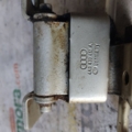 Петля двері задньої правої нижня Audi A4 B5 (1994-2001) 4A0833412A