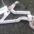 Петля крышки багажника правая Audi A4 B5 (1994-2001) 8D5827302C