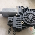 Мотор склопідйомника передній лівий Audi A6 C5 (1997-2004) 0130821775