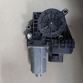 Мотор склопідйомника передній лівий Audi A6 C5 (1997-2004) 0130821775