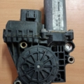 Мотор склопідйомника передній лівий Audi A6 C5 (1997-2004) 0130821775