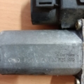 Мотор склопідйомника передній лівий Audi A6 C5 (1997-2004) 0130821775