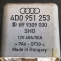 реле паливного насоса; реле електробензонасосу Audi A8 D2 (1994-2002) 4D0951253