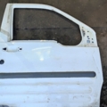 Двері ( дверь передняя прав Ford Transit Connect (2002-до тепер) 4393548
