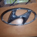 Эмблема решітки радіатора tucson 04-10 Hyundai Terracan HP (2001-2007) 863003A000
