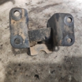Кронштейн опори двигуна правий Hyundai Terracan HP (2001-2007) 0K88R39020A