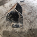 Кронштейн опори двигуна правий Hyundai Terracan HP (2001-2007) 0K88R39020A