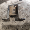 Кронштейн опори двигуна правий Hyundai Terracan HP (2001-2007) 0K88R39020A