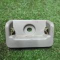 Фіксатор шторки багажника Kia Sorento JC (2002-2009) 849748H700
