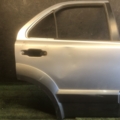 Задня права дверка  дефект Kia Sorento JC (2002-2009) 770043E111