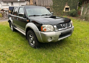Авто на розборі Nissan Navara D22 2.5 dCi 4WD YD25DDTi  2002рік