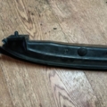 Планка под лобовое стекло Peugeot 307 SW (3H) 02 ... 8251Q8