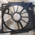 дифузор радіатора кондиціонера, в зборі з крильчаткою і мотором; дифузор радіатора кондиціонера, в зборі з крильчаткою і двигуном Renault Kangoo I (1997-2009) 7700428659