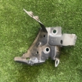 Кронштейн крила переднього правий Renault Megane III (2008-2016) 6256002E