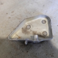 Опора крила ліва octavia i 1j0419255a Skoda Octavia I (1996-2010) 1J0419255A
