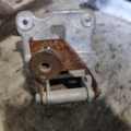Кронштейн рульової колонки Volkswagen Caddy III (2004-2015) 1T0419250B