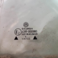 Боковое  окно Volkswagen Golf IV (1997-2006) 1J9845216A