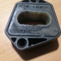 Кронштейн (подушка крепления) радиатора нижний Volkswagen Golf IV (1997-2006) 1J0806157A