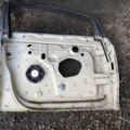 Облицювання дверей зовнішнє Volkswagen Golf Plus 2005-2014 5M0831106E