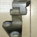 Петля дверей передні праві Volkswagen Golf V (2003-2009) 1K0831402L