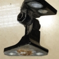 Петля дверей передні праві Volkswagen Golf V (2003-2009) 1K0831402L