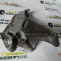 Кронштейн подушки (опори) двигуна, передньої Volkswagen Golf VI (2008-2012) 03L199207