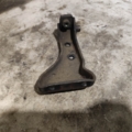 Кронштейн Volkswagen Passat B2 80-88 068130143A