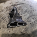 Кронштейн Volkswagen Passat B3 (1988-1993) 068115417R