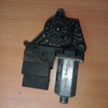 Блок керування склопідіймача Volkswagen Passat B5 (1996-2005) 0130821696