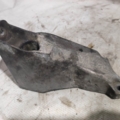 кронштейн подушки (опори двигуна, лівої) Volkswagen Passat B5 (1996-2005) 8D0199307P