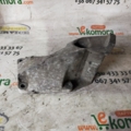 кронштейн подушки (опори двигуна, лівої) Volkswagen Passat B5 (1996-2005) 8D0199307P