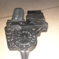 Моторчик стеклоподъемника задний правый Volkswagen Passat B5 (1996-2005) 0130821696