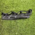 Кронштейн переднього бампера  правий  Volkswagen Passat B6 (2005-2010) 3C0807890A