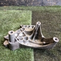 Кронштейн подушки опори двигуна правої Volkswagen Passat B6 (2005-2010) 03G199207G