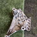 Кронштейн подушки опори двигуна правої Volkswagen Passat B6 (2005-2010) 03G199207G