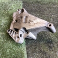 Кронштейн подушки опори двигуна правої Volkswagen Passat B6 (2005-2010) 03G199207G