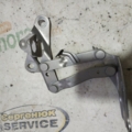 Петля капота ліва Volkswagen Sharan I (1995-2010) 7M0823301L