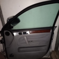 Двері передні праві  Volkswagen Touareg I (2002-2010) 7L0831056L