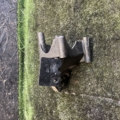Кронштейн двигуна правий Volkswagen Touareg I (2002-2010) 070199308B