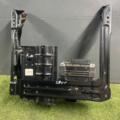 Кронштейн переднього правго сидіння Volkswagen Touareg I (2002-2010) 7L0881678D