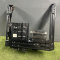 Кронштейн переднього правго сидіння Volkswagen Touareg I (2002-2010) 7L0881678D