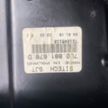 Кронштейн переднього правго сидіння Volkswagen Touareg I (2002-2010) 7L0881678D