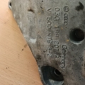 Кронштейн подушки (опори) двигуна, правої Volkswagen Touran I (2003-2010) 03G199207A