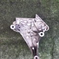 Кронштейн подушки (опори) двигуна, правої Volkswagen Touran I (2003-2010) 03G199207G