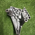Кронштейн правої подушки двигуна  Volkswagen Touran I (2003-2010) 03G199207G