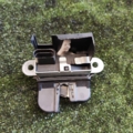 Замок кришки багажника Volkswagen Touran I (2003-2010) 1T0827505J