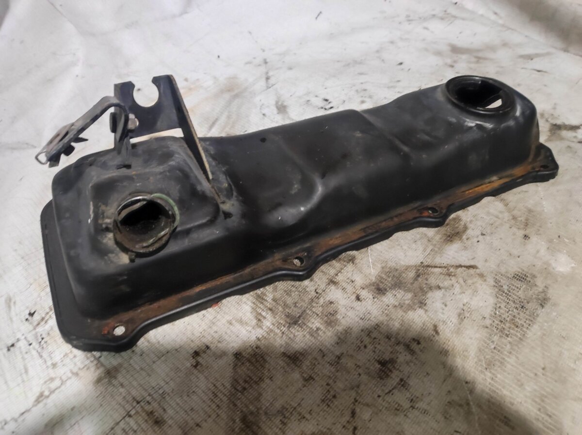 Клапана кришка golf 2 1985 1.6 disel Audi 100 C4 1990-1994 026103469E