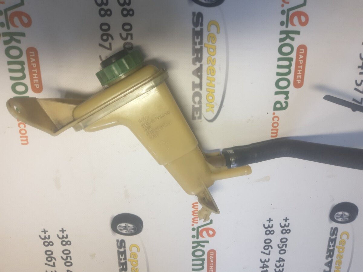 Бачок гідропідсилювача керма Audi A4 B5 (1994-2001) 8D0422373C