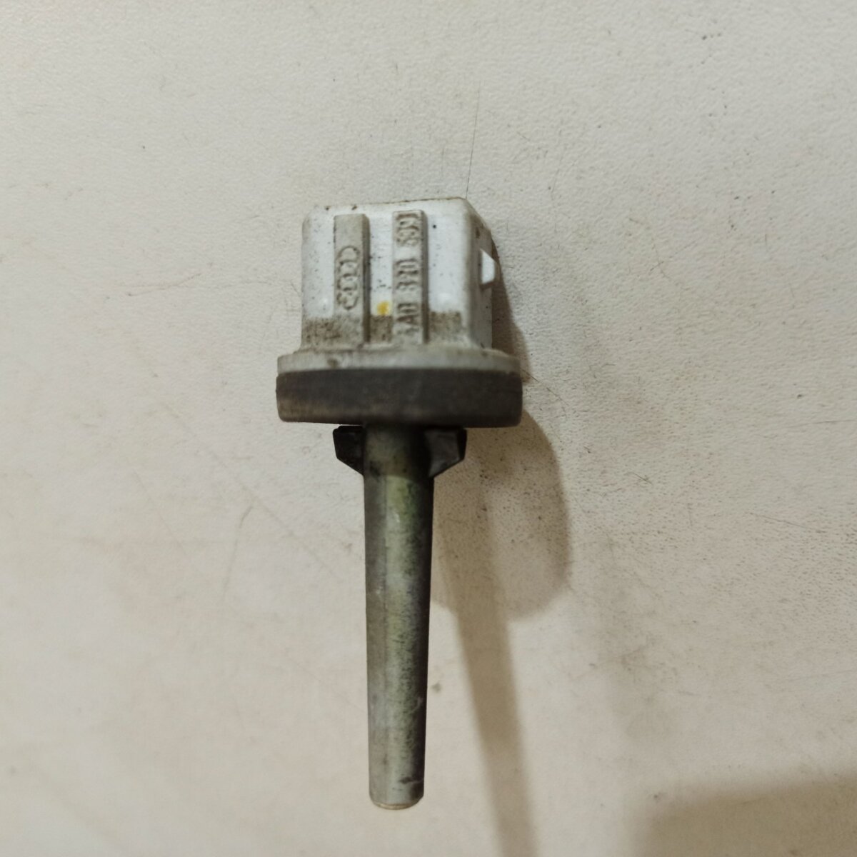 Датчик температуры воздуха в салоне Audi A4 B5 (1994-2001) 4A0820539